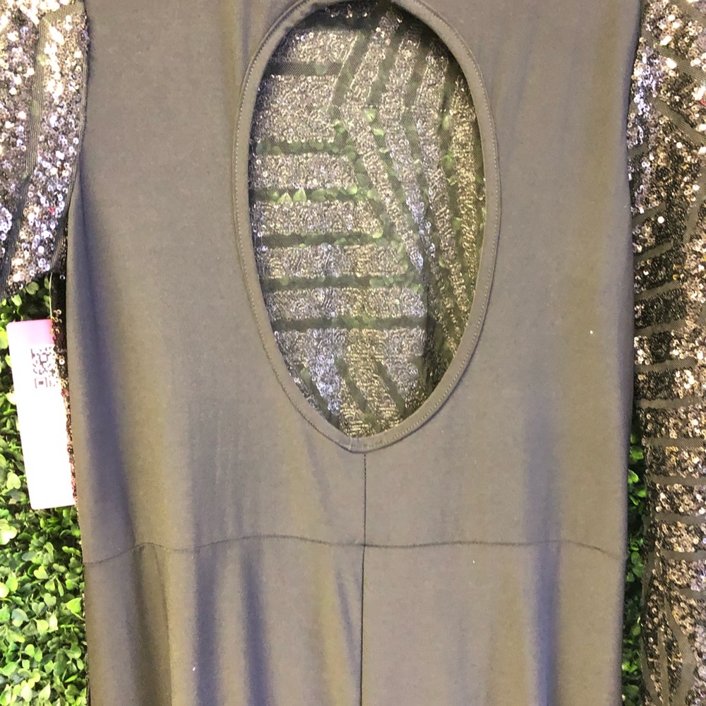 Black sequins romper - Picture 3 of 3